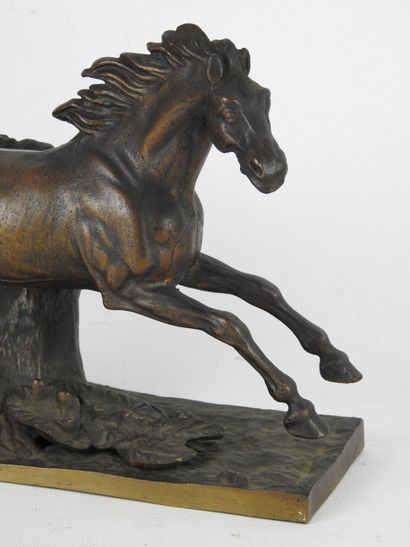 SCHOOL of the XXth century : subject in bronze...