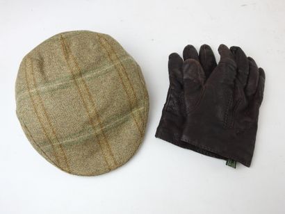 Pair of leather and cashmere hunting gloves...