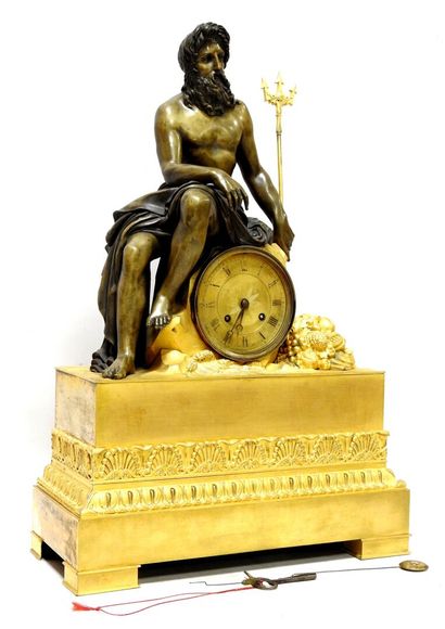 
Important clock called Neptune in patinated...