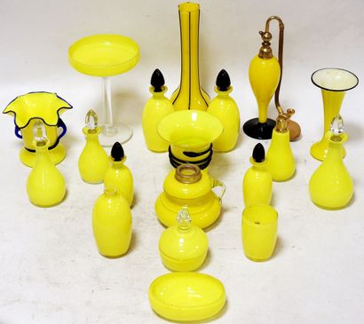 Modern work

Set of nineteen glassware in...