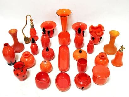 Modern work

Set of twenty-five glassware...