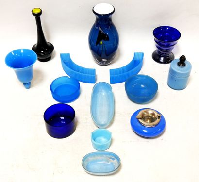 Modern work

Set of fourteen glassware in...