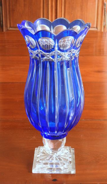 LARGE VASE on pedestal in blue and white...