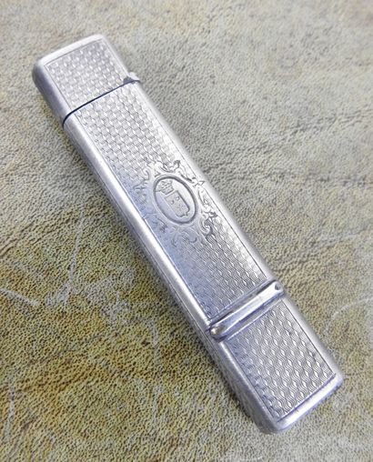 LOT including a stamp, two mechanical pencils...