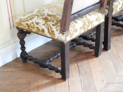 Suite of THREE CHAIRS in natural wood with...