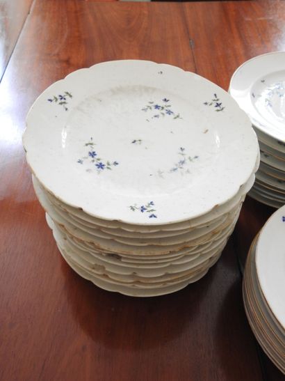 IMPORTANT LOT of fifty-four porcelain plates,...