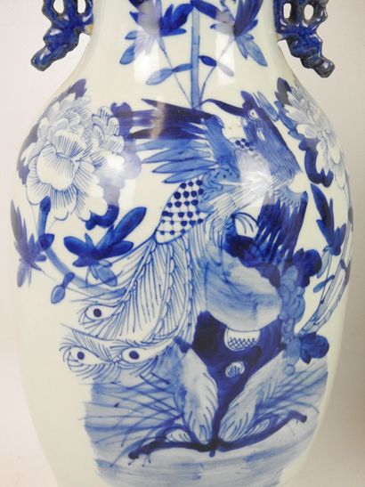 CHINA: Meeting of three porcelain vases of...