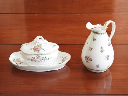 Attributed to BOISSETTE : Sauceboat on tray...