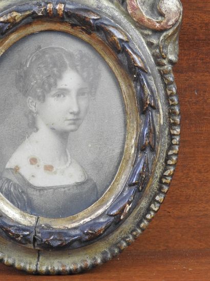 XIXth century SCHOOL : Portrait of a young...