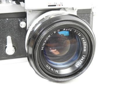 NIKON : Appareil photo modèle F, N° 6917697...