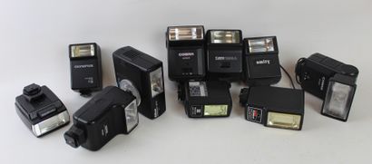 Lot de dix FLASHS : NATIONAL, AMITY, MAGNON,...