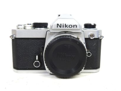 NIKON : Appareil photo modèle FM n°3242130...