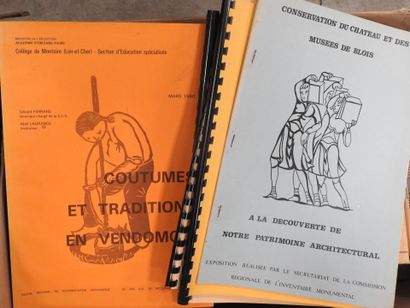 DEUX CARTONS : 1 ensemble livres divers dont...