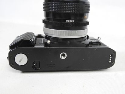CANON. Appareil photo modèle A-1 noir n°719400...