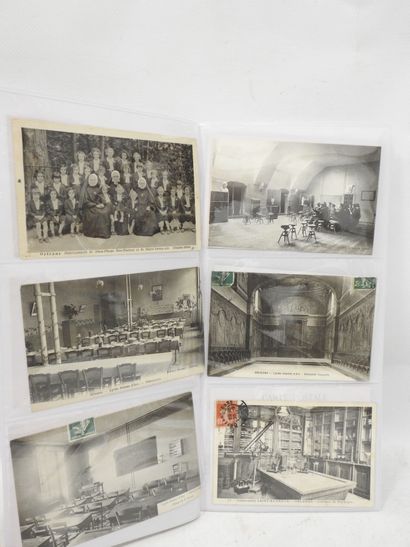 UN LOT de cartes postales anciennes Orléans...