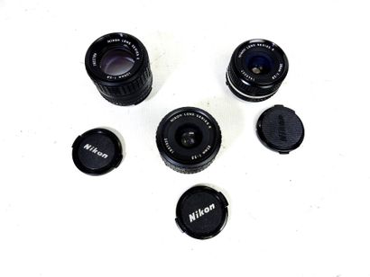 NIKON : Trois objectifs NIKON LENS SERIE...