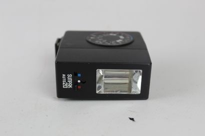 Lot de dix FLASHS : PENTAX, AGFATRONIC, CHINON,...