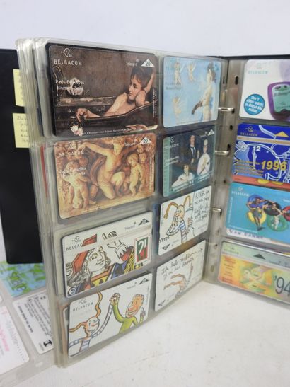 TROIS ALBUMS de cartes téléphoniques, France,...