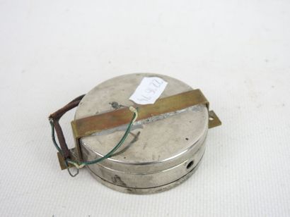VOLTMETRE Spécial T.S.F à faible consommation...