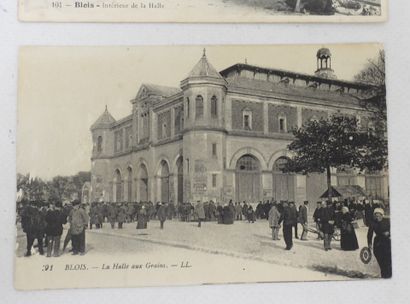 BLOIS. La Halle aux grains. 3 CPA dont 1...