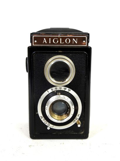 AIGLON. Appareil photo - Angénieux 4,5/75....