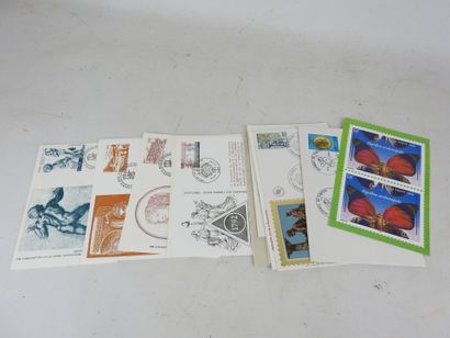 NEUF Albums de timbres neufs modernes, certains...