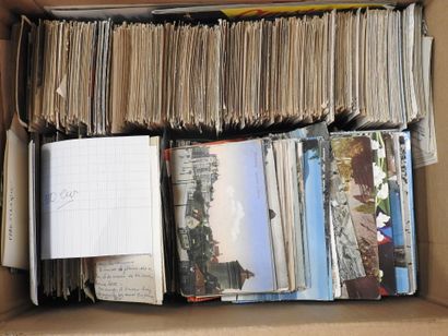 CPM - CPSM. Environ 1100 cartes. 
On y joint :...