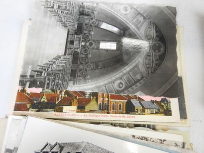 DEUX boites à chaussures de cartes postales...