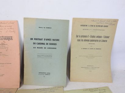 LOT de HUIT brochés sur le thème de l'art...