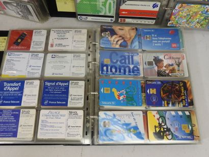 TROIS ALBUMS de cartes téléphoniques, France,...