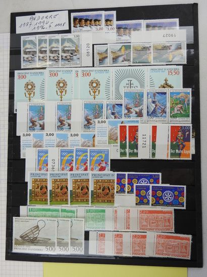 ANDORRE : Une planche de timbres non oblitérés...