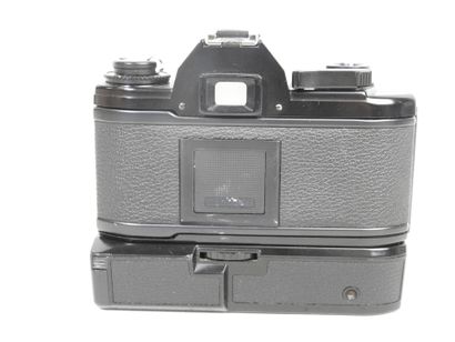 NIKON : Appareil photo EM n°7311053 - Objectif...