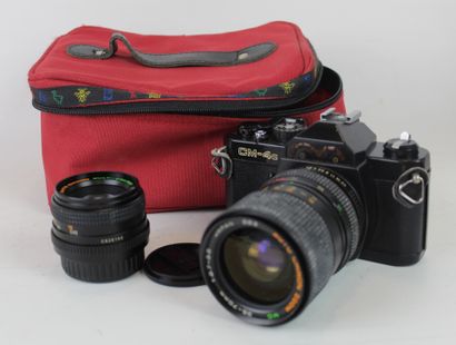 Appareil photo CHINON CM-4s avec deux objectifs :...