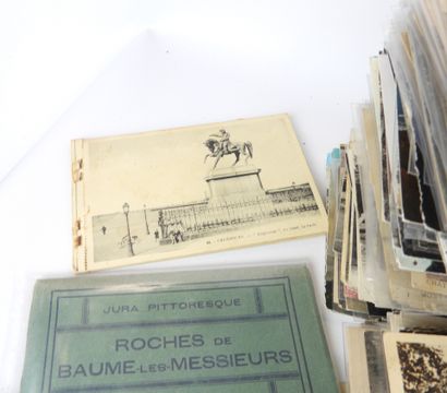 Important lot de cartes postales environ...
