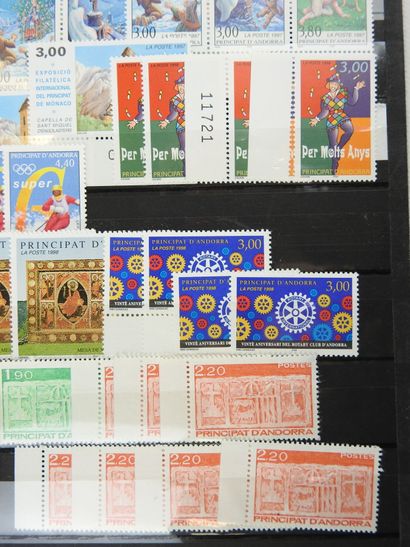 ANDORRE : Une planche de timbres non oblitérés...