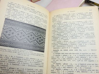 LOT comprenant : - DE DILMONT TH. Dictionnaire...