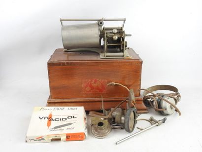 PATHE FRERES : Phonographe à cylindre sur...