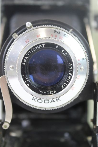 Trois Appareils KODAK : un PONYFlash avec...