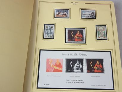 FRANCE : Neufs : Trois albums 