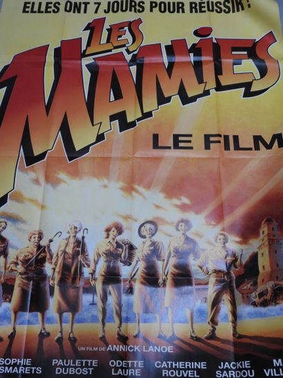 LOT d'environ 15 affiches de cinéma dont...