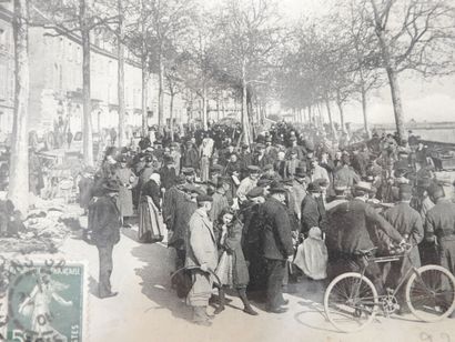 UN LOT de cartes postales anciennes. Orléans...