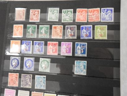 NEUF Albums de timbres neufs modernes, certains...