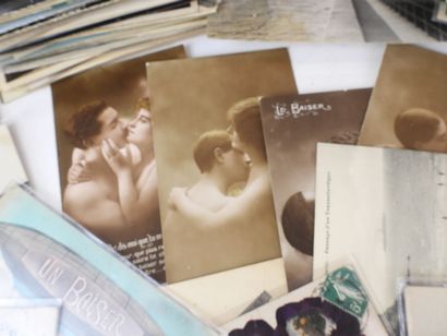 Important lot de cartes postales environ...
