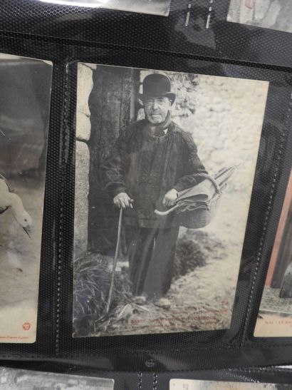 CPA - Normandie : gros plans, costumes et...
