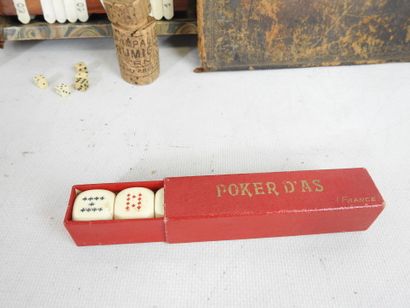 BOITE DE JEUX - Livre, reliure d'époque XVIIIème...