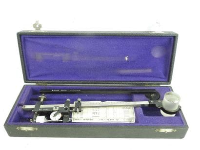 G. CORADI (Suisse). Appareil de mesure en...