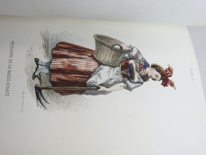 Portraits, costumes et gravures. Ancienne...