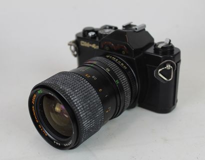 Appareil photo CHINON CM-4s avec deux objectifs :...