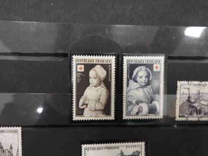 NEUF Albums de timbres neufs modernes, certains...