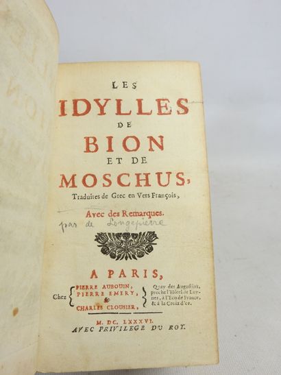 Les IDYLLES DE BION et de MOSCHUS, traduites...